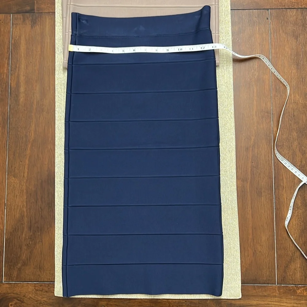 ❤️BCBGMaxAzria Leger Dark Navy Bandage Pencil Skirt